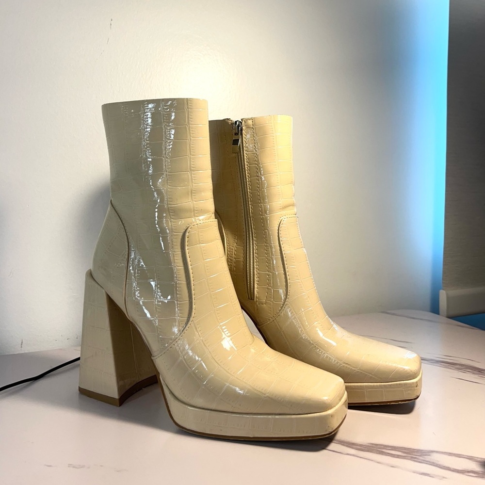 Princess Polly Mid Boots